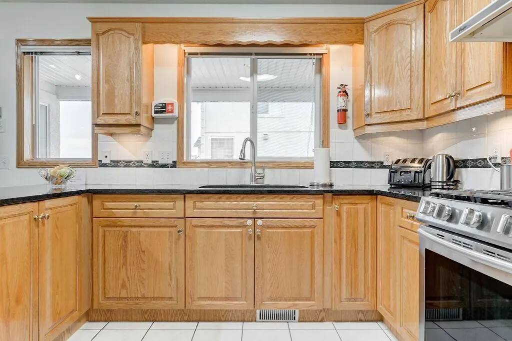 Holiday home Coral Springs Lakefront Retreat Calgary