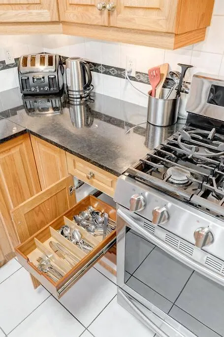 Holiday home Coral Springs Lakefront Retreat Calgary