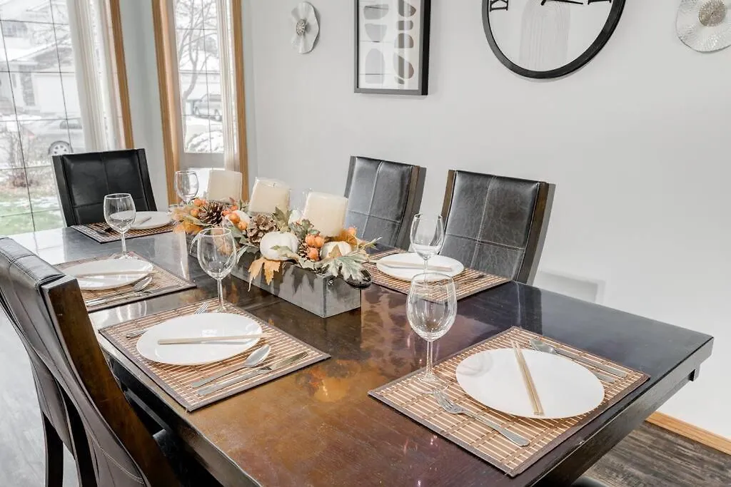 Holiday home Coral Springs Lakefront Retreat Calgary