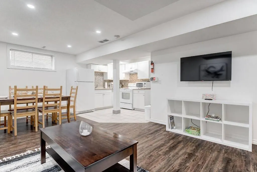 Coral Springs Lakefront Retreat Calgary 0*,  Canada
